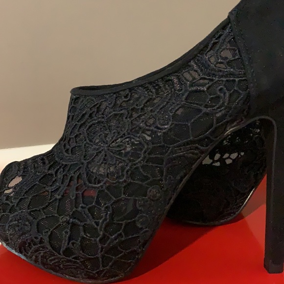 ELLE Woman’s Black Lace Open Toe Shootie Size 8 - Picture 6 of 9